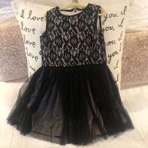 Sweet black lace dress in good condition.🖤